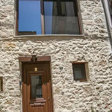 Malama's Maisonette At The Historic Center