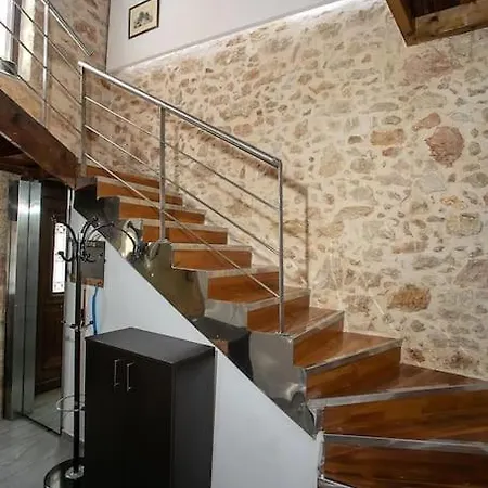 Apartment Malama's Maisonette At The Historic Center *